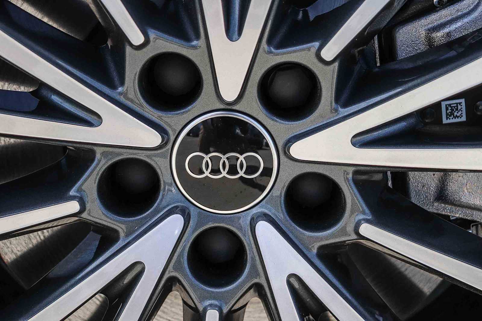 Thumbnail: 2026 Audi A6 - 15