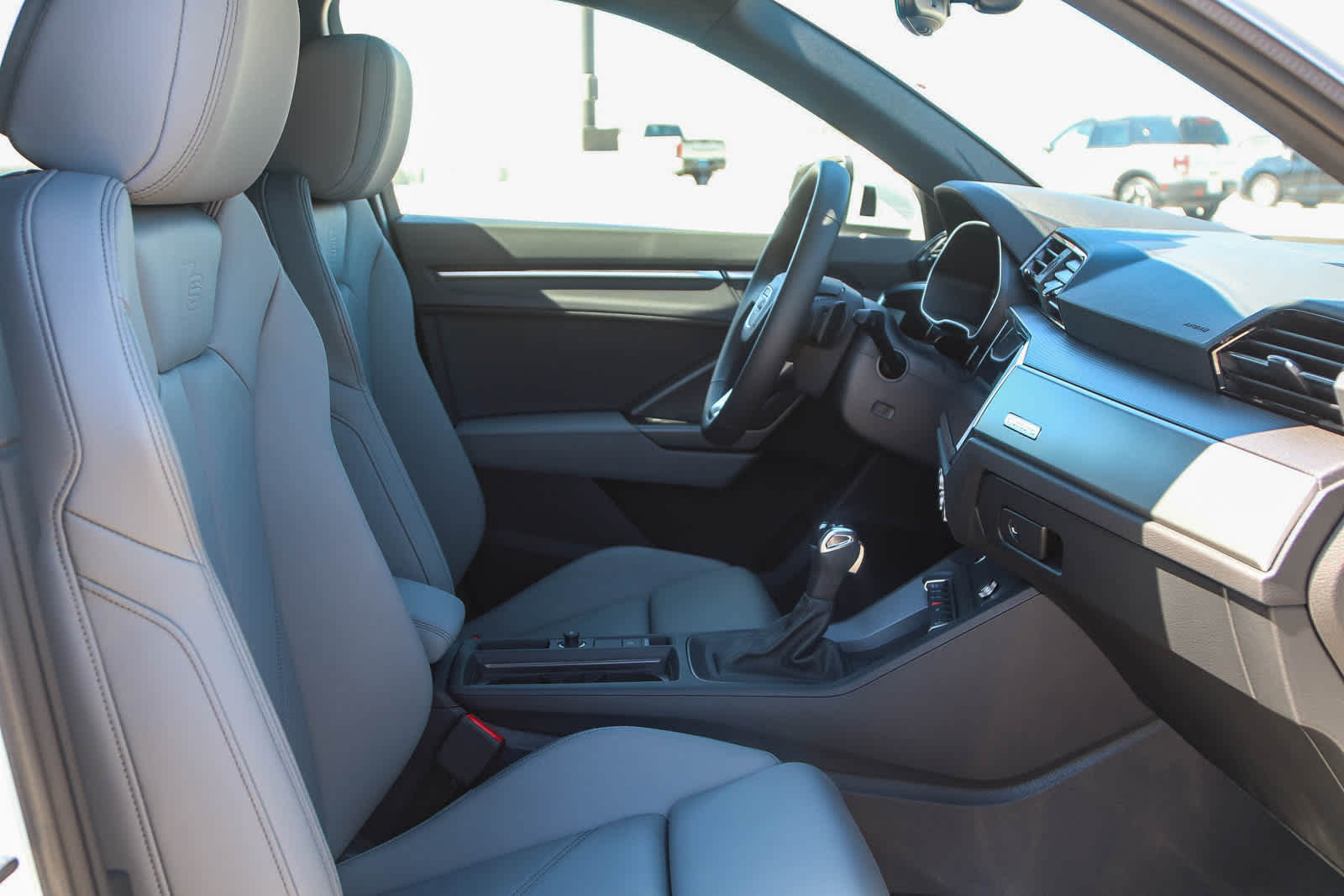 Thumbnail: 2025 Audi Q3 - 24