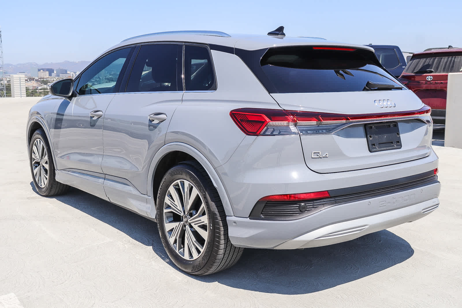 Thumbnail: 2023 Audi Q4 e-tron - 6