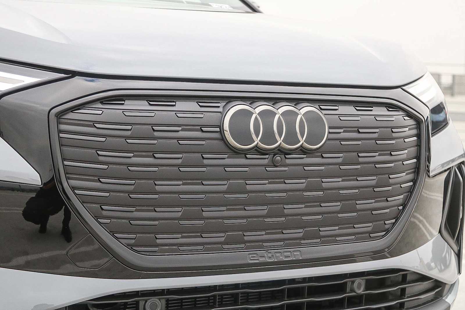 Thumbnail: 2025 Audi Q4 e-tron - 5