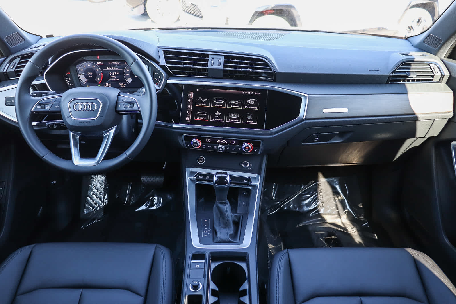 Thumbnail: 2025 Audi Q3 - 16