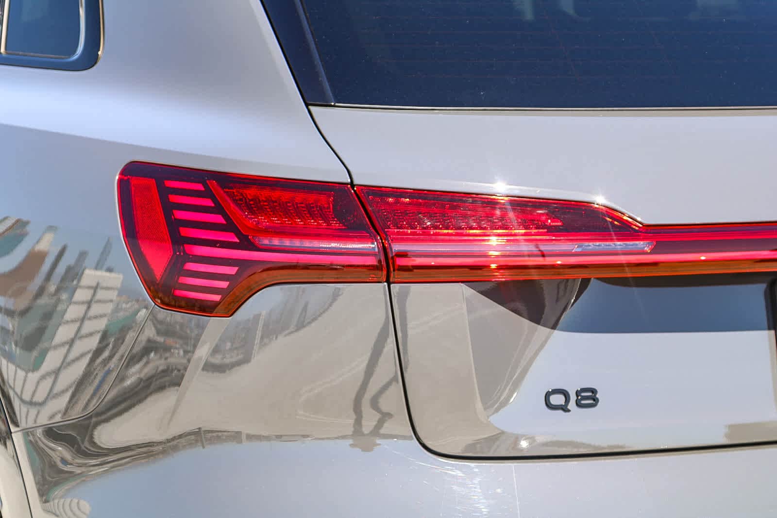 Thumbnail: 2024 Audi Q8 e-tron - 9