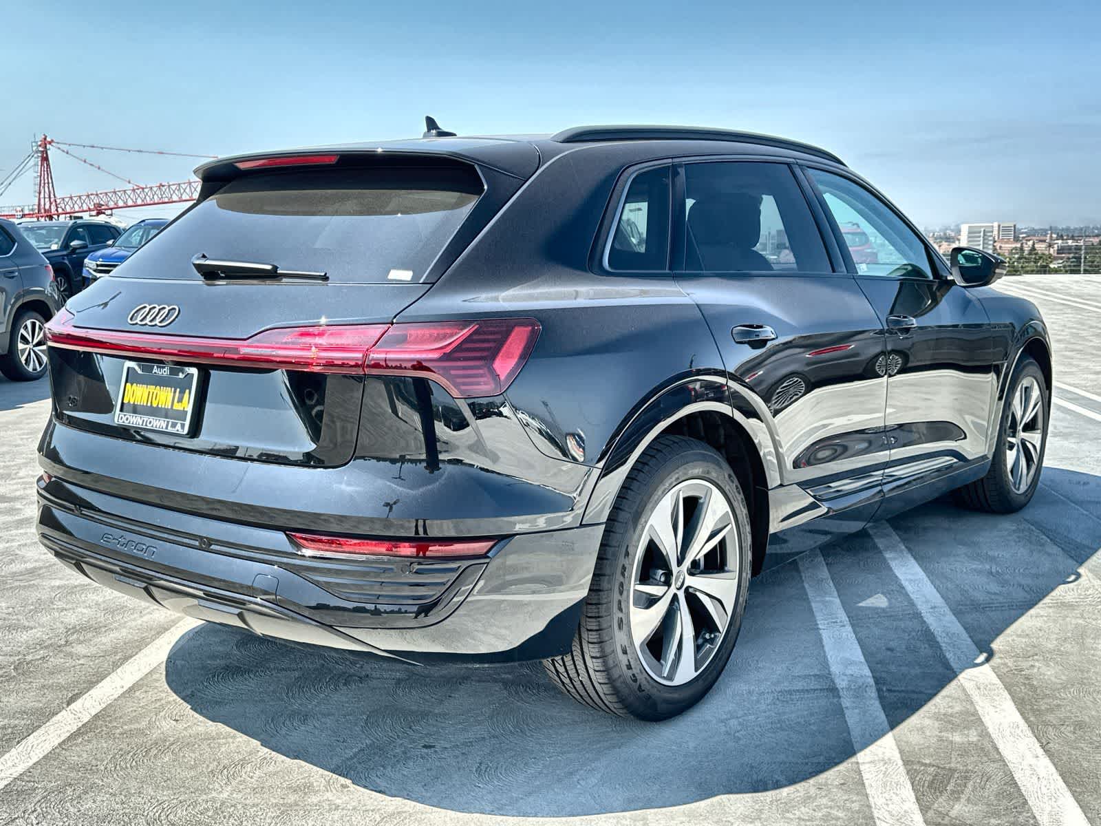 2024 Audi Q8 e-tron Premium 6