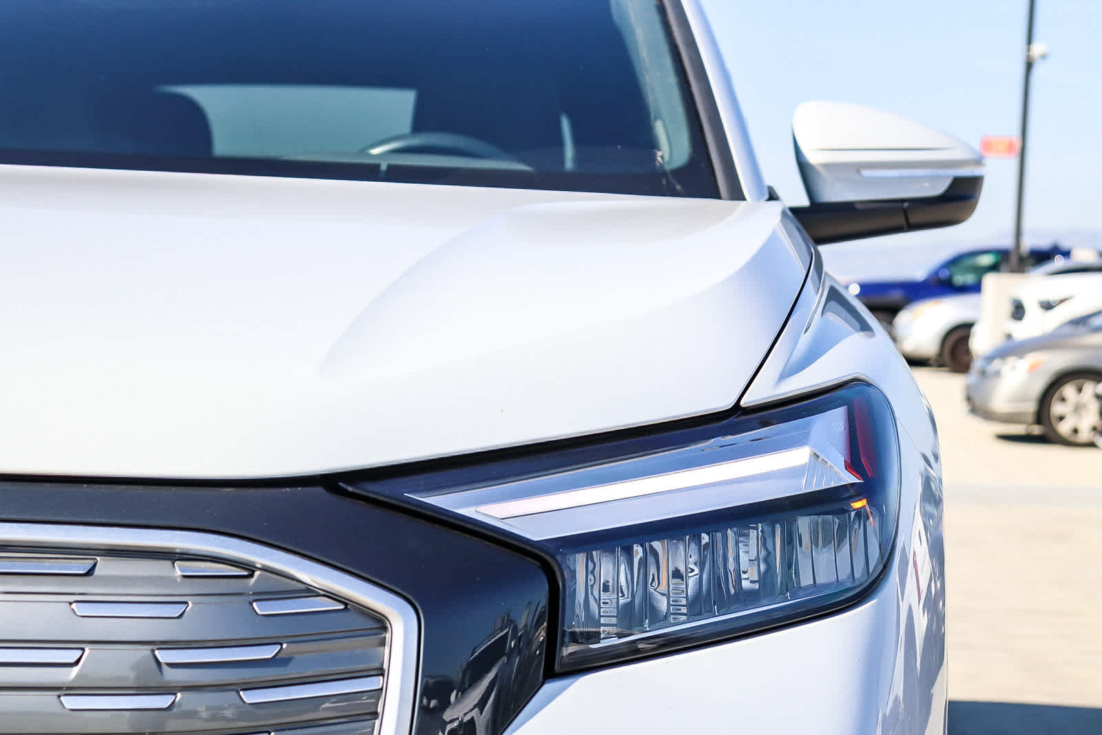 Thumbnail: 2023 Audi Q4 e-tron - 7