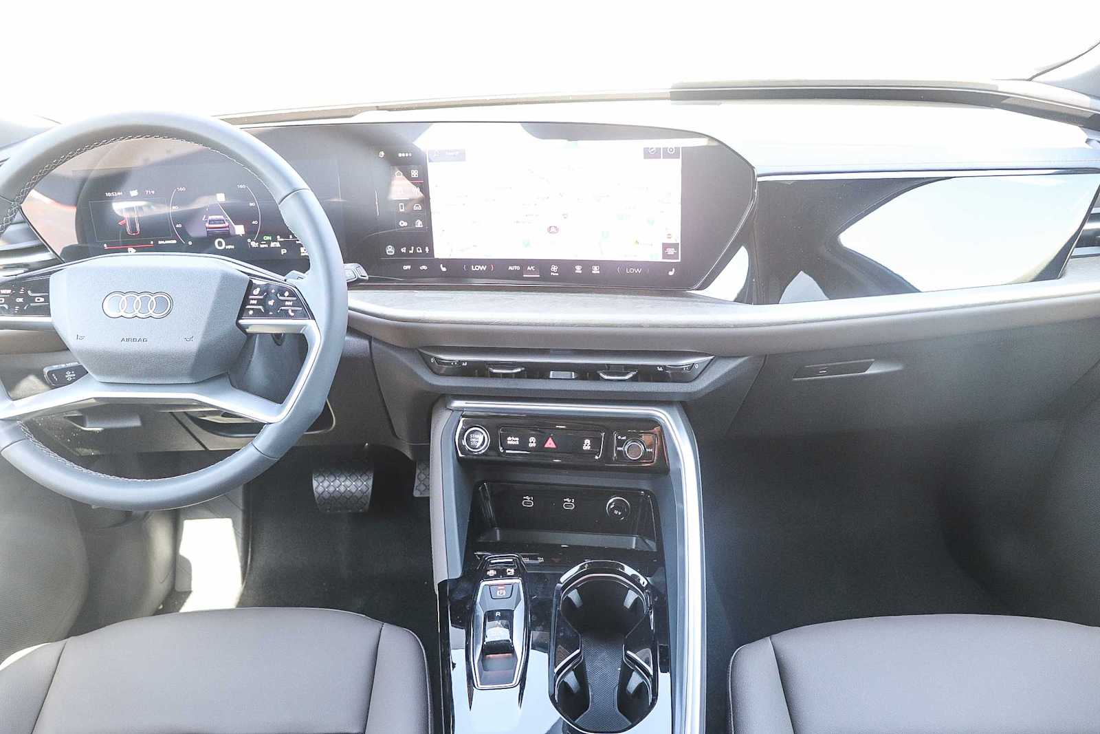 Thumbnail: 2025 Audi Q5 - 13