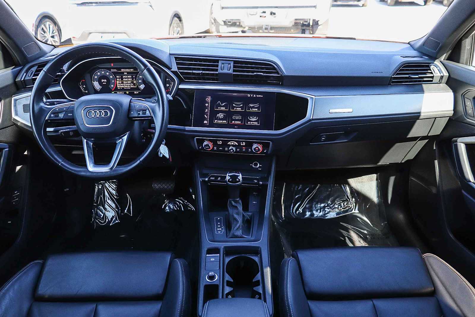 Thumbnail: 2022 Audi Q3 - 16