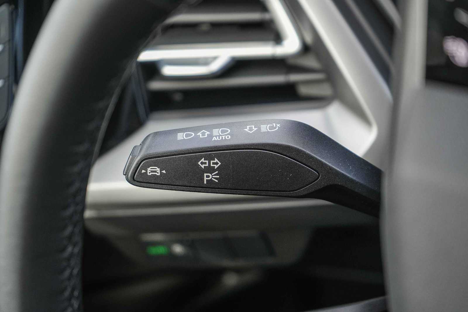 Thumbnail: 2023 Audi Q4 e-tron - 32