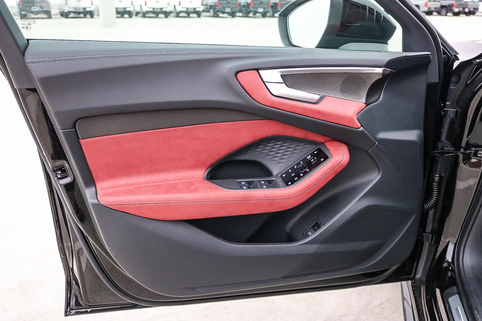 Thumbnail: 2025 Audi S5 - 31