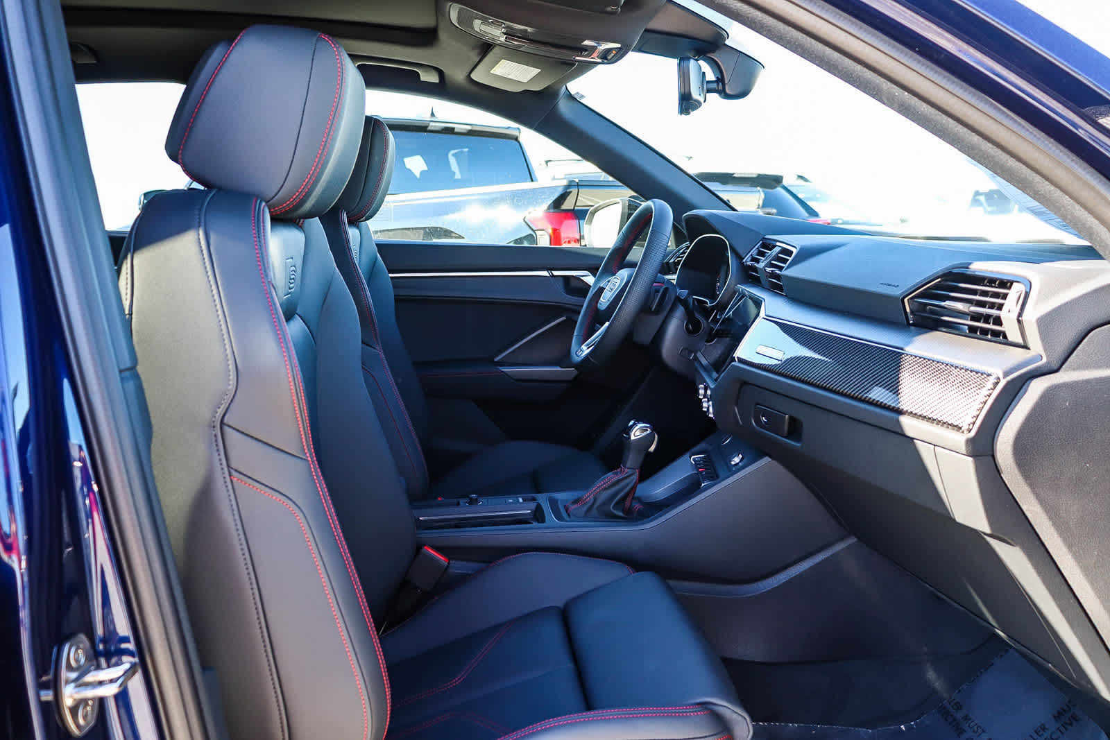 Thumbnail: 2025 Audi Q3 - 23