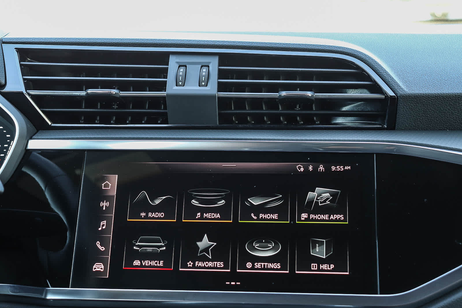 Thumbnail: 2025 Audi Q3 - 19