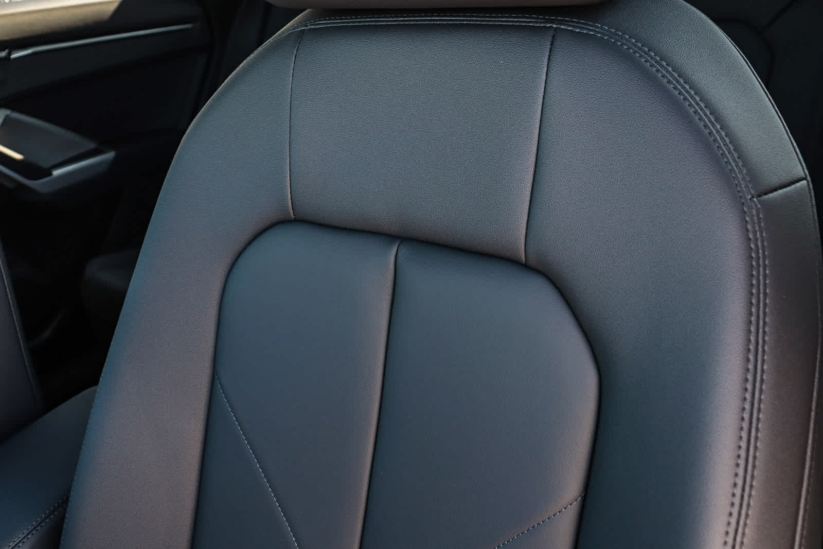 Thumbnail: 2025 Audi Q3 - 37