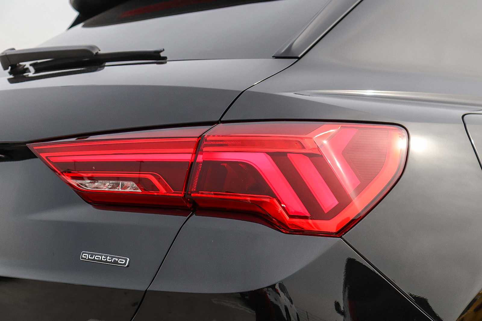 Thumbnail: 2025 Audi Q3 - 10