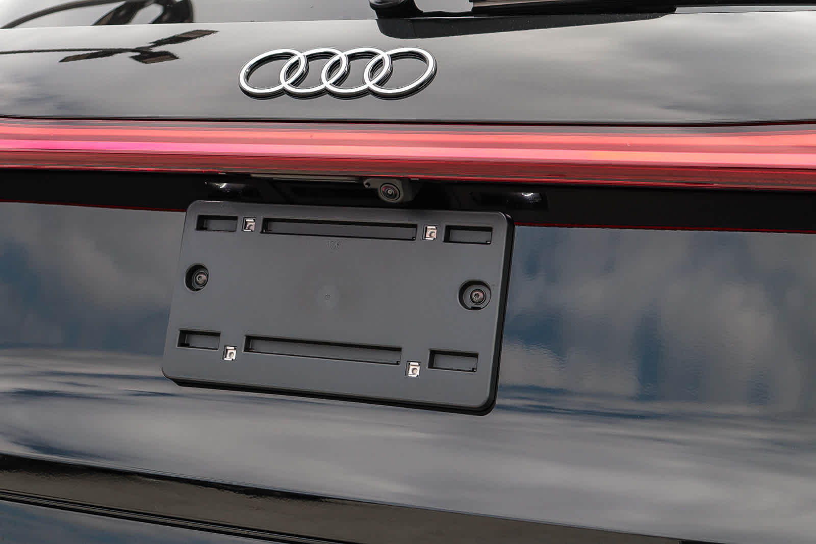 Thumbnail: 2025 Audi Q5 - 11