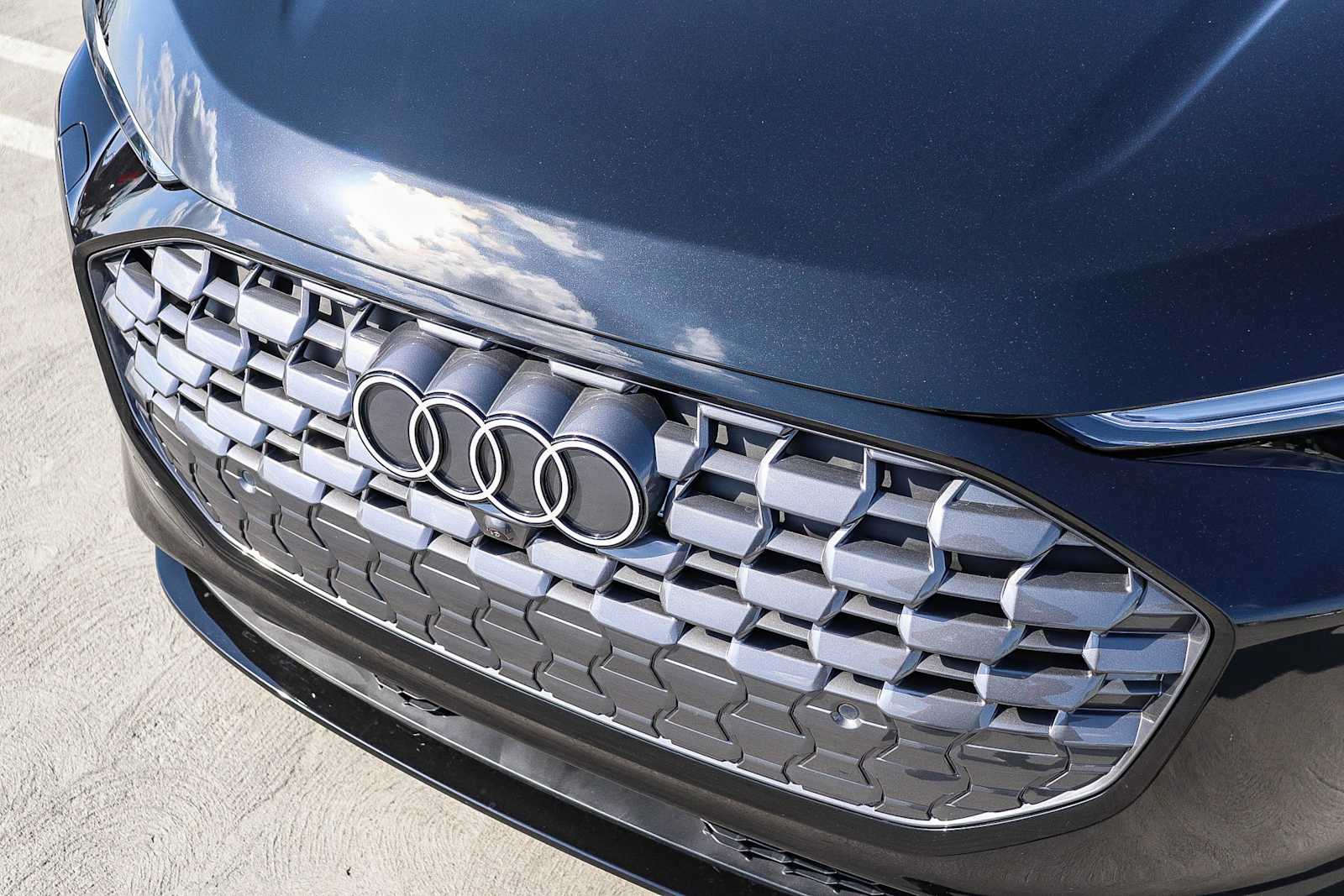 Thumbnail: 2025 Audi Q5 - 8