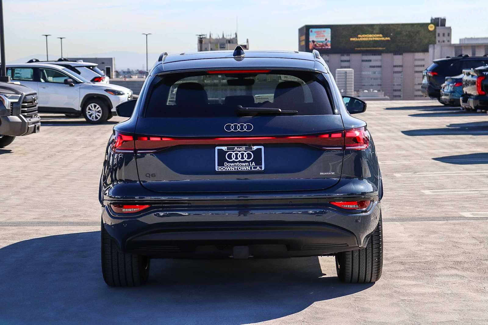 Thumbnail: 2025 Audi Q6 e-tron - 5