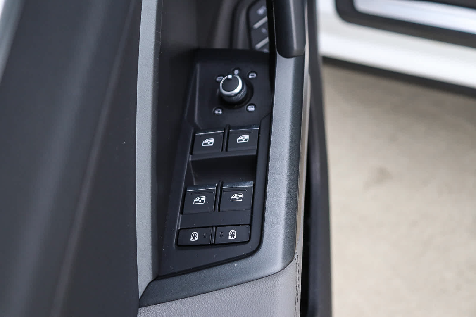 Thumbnail: 2023 Audi Q3 - 28