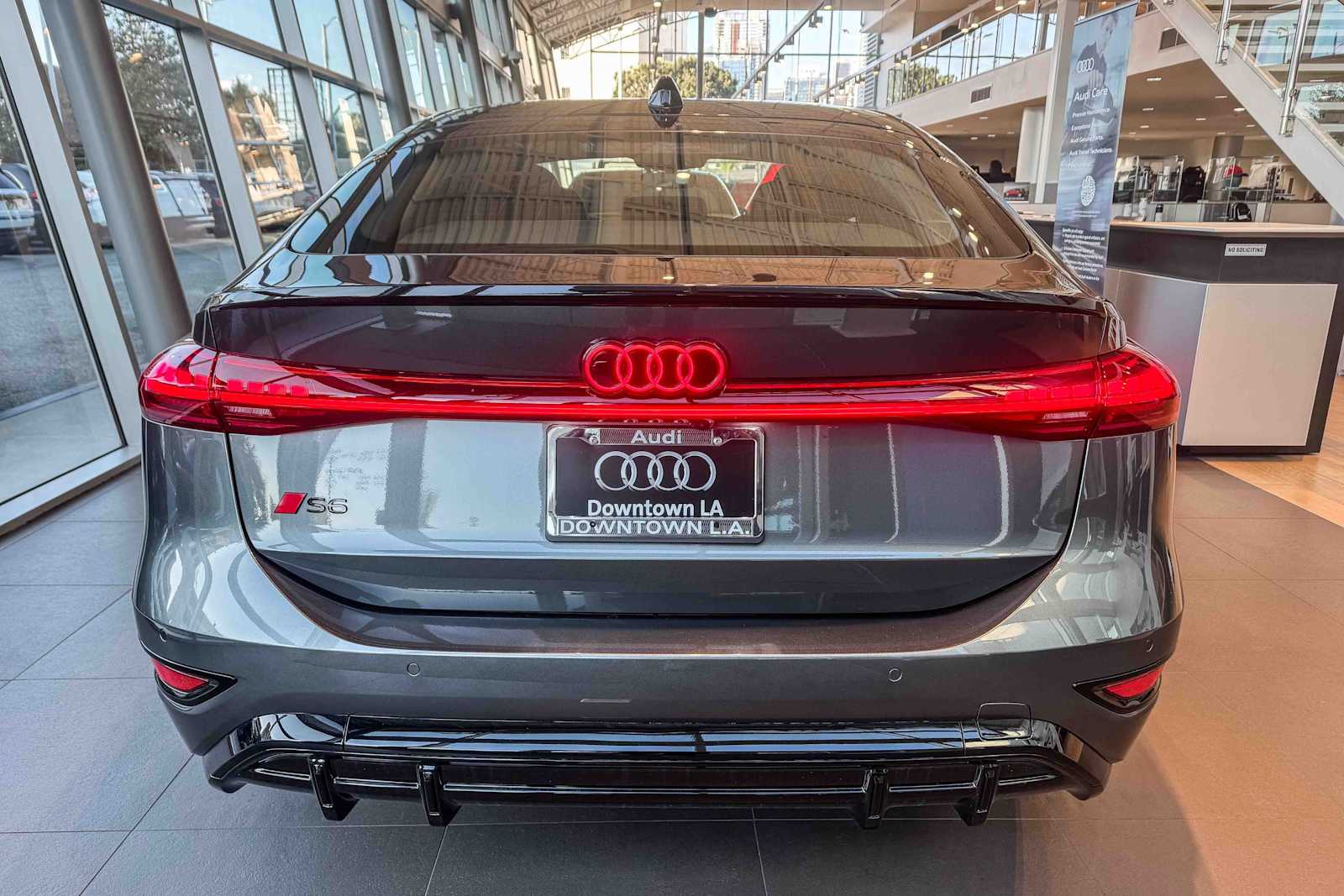 Thumbnail: 2025 Audi e-tron S - 5