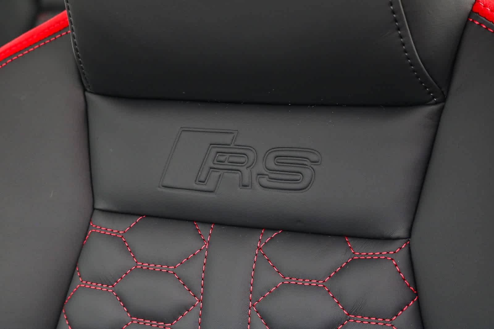 Thumbnail: 2025 Audi RS 3 - 40