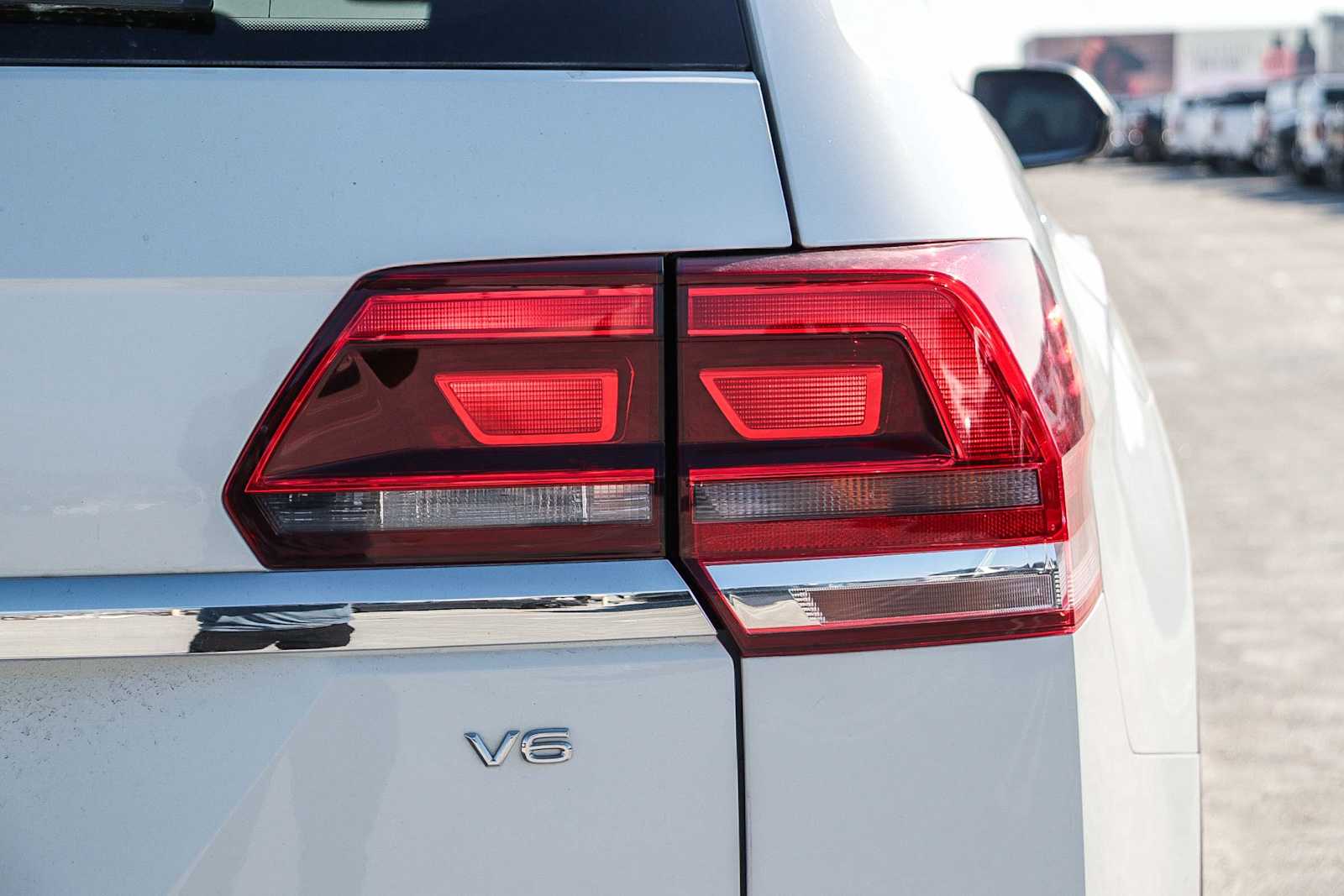 Thumbnail: 2018 Volkswagen Atlas - 10