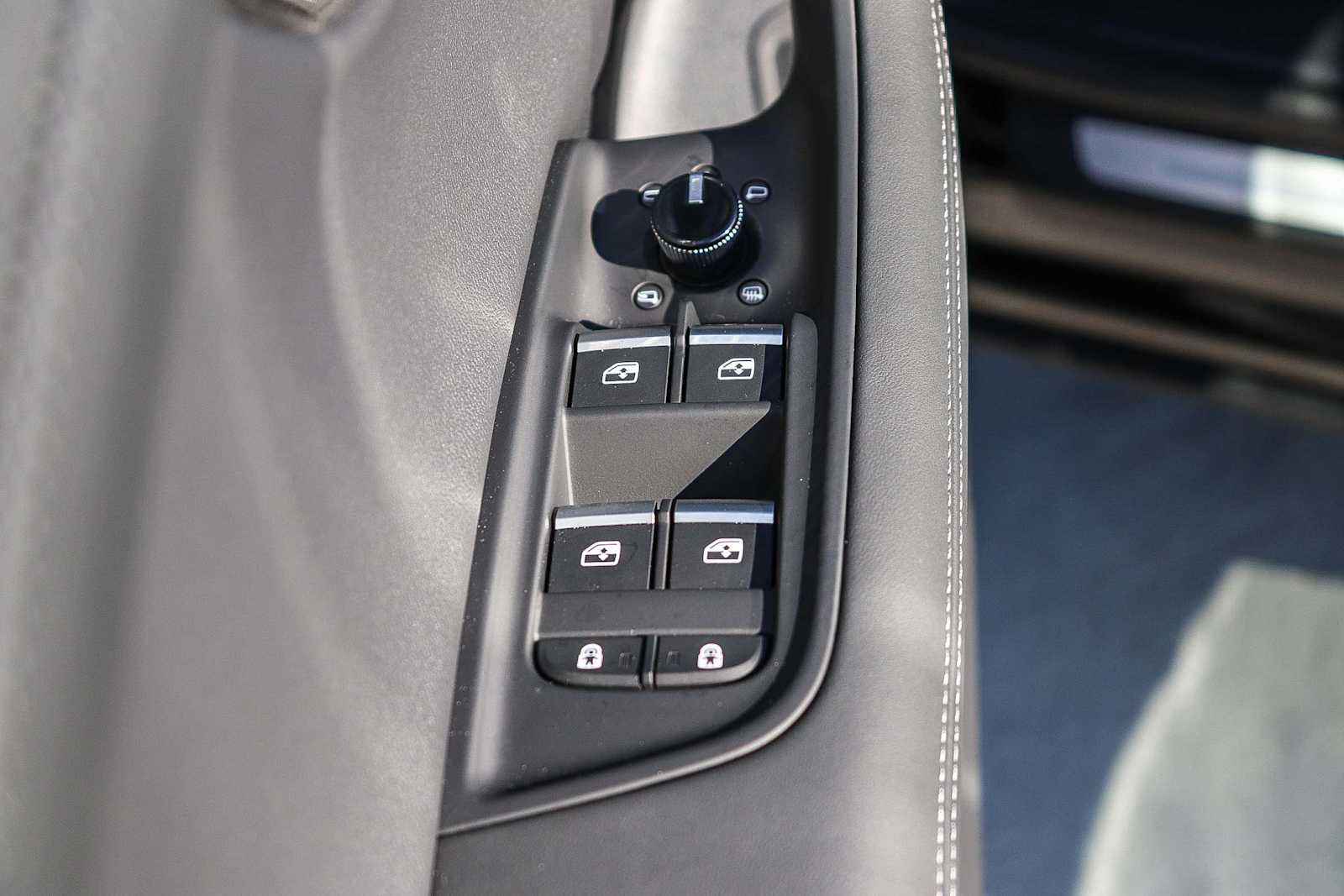 Thumbnail: 2026 Audi Q8 - 27