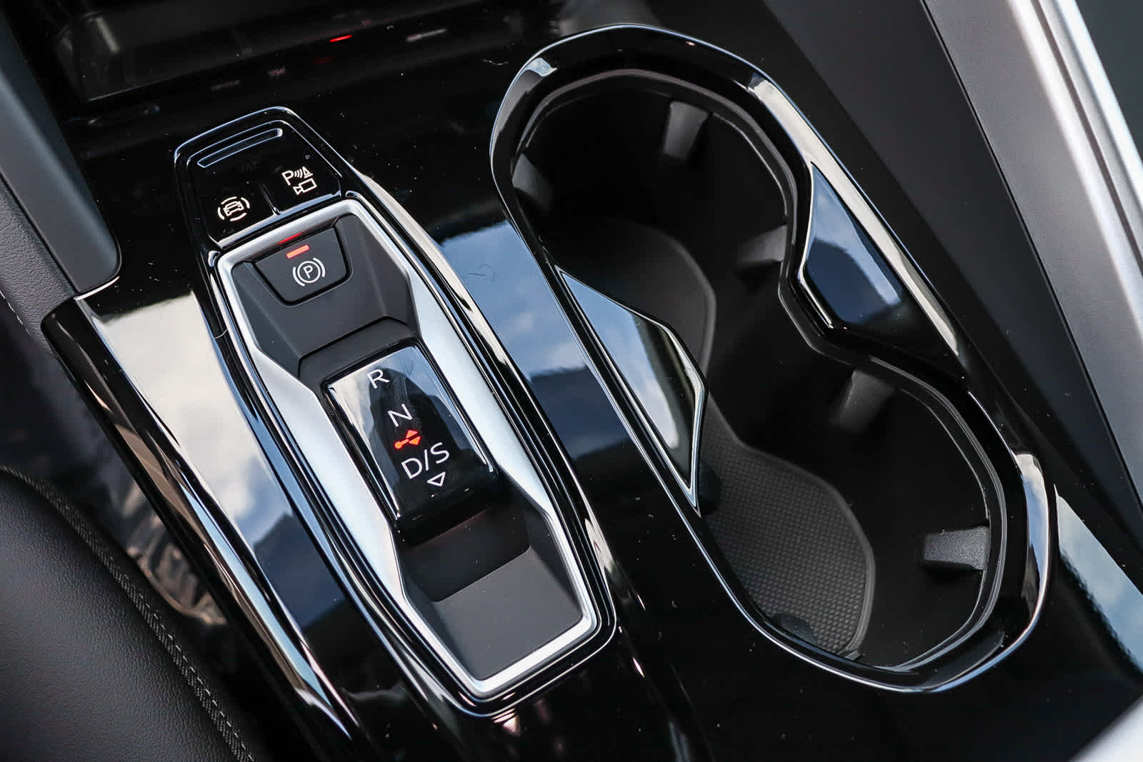 Thumbnail: 2025 Audi Q5 - 23