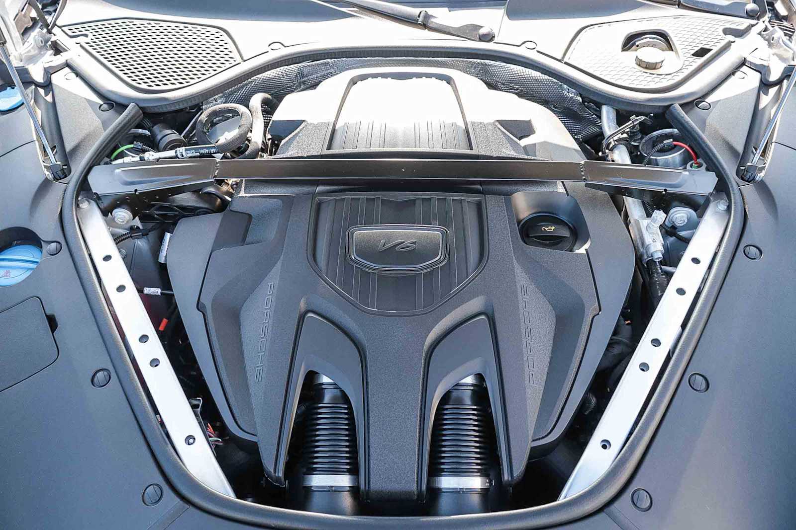 Thumbnail: 2025 Porsche Panamera - 38