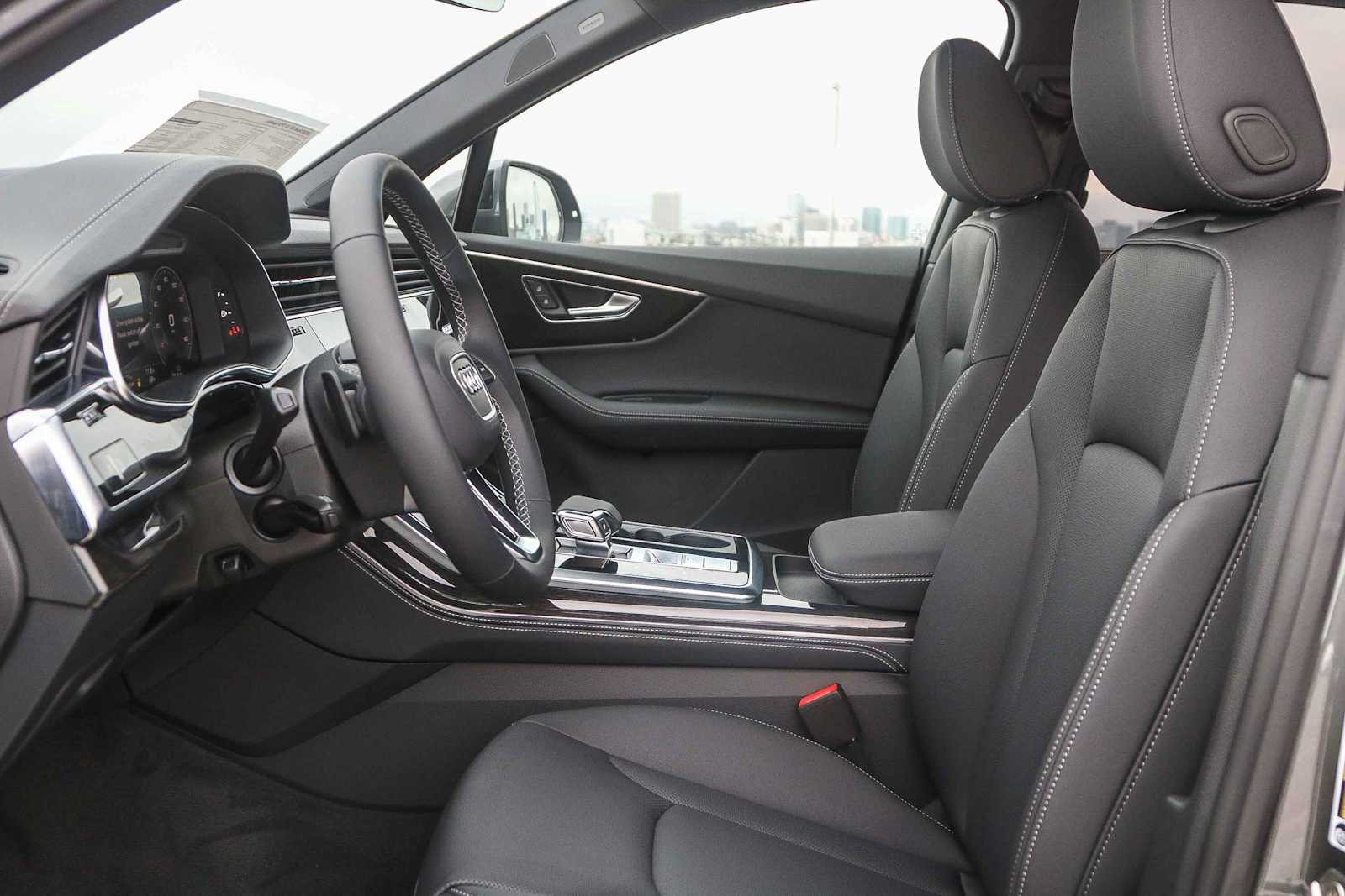 Thumbnail: 2026 Audi Q7 - 25