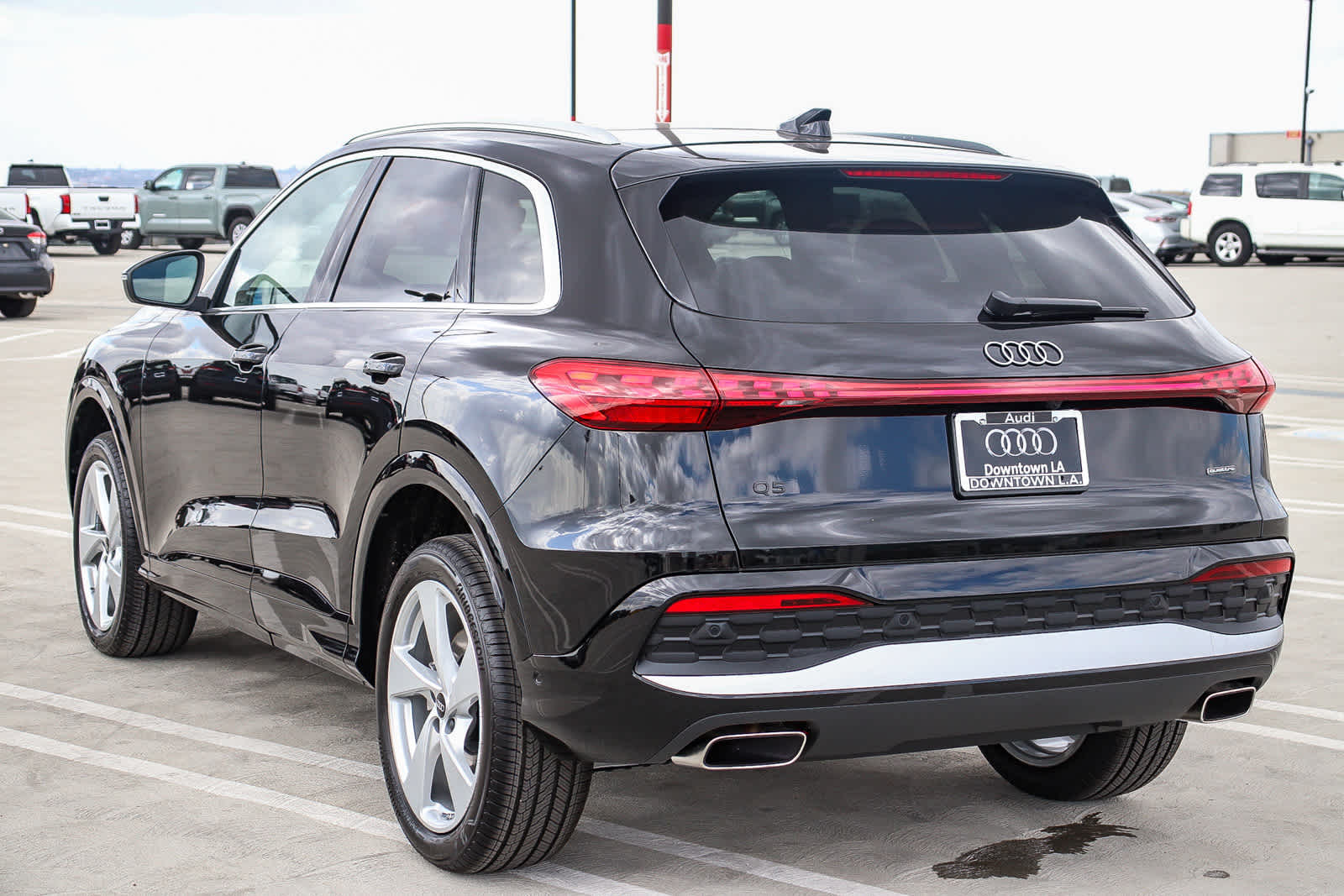 Thumbnail: 2025 Audi Q5 - 9