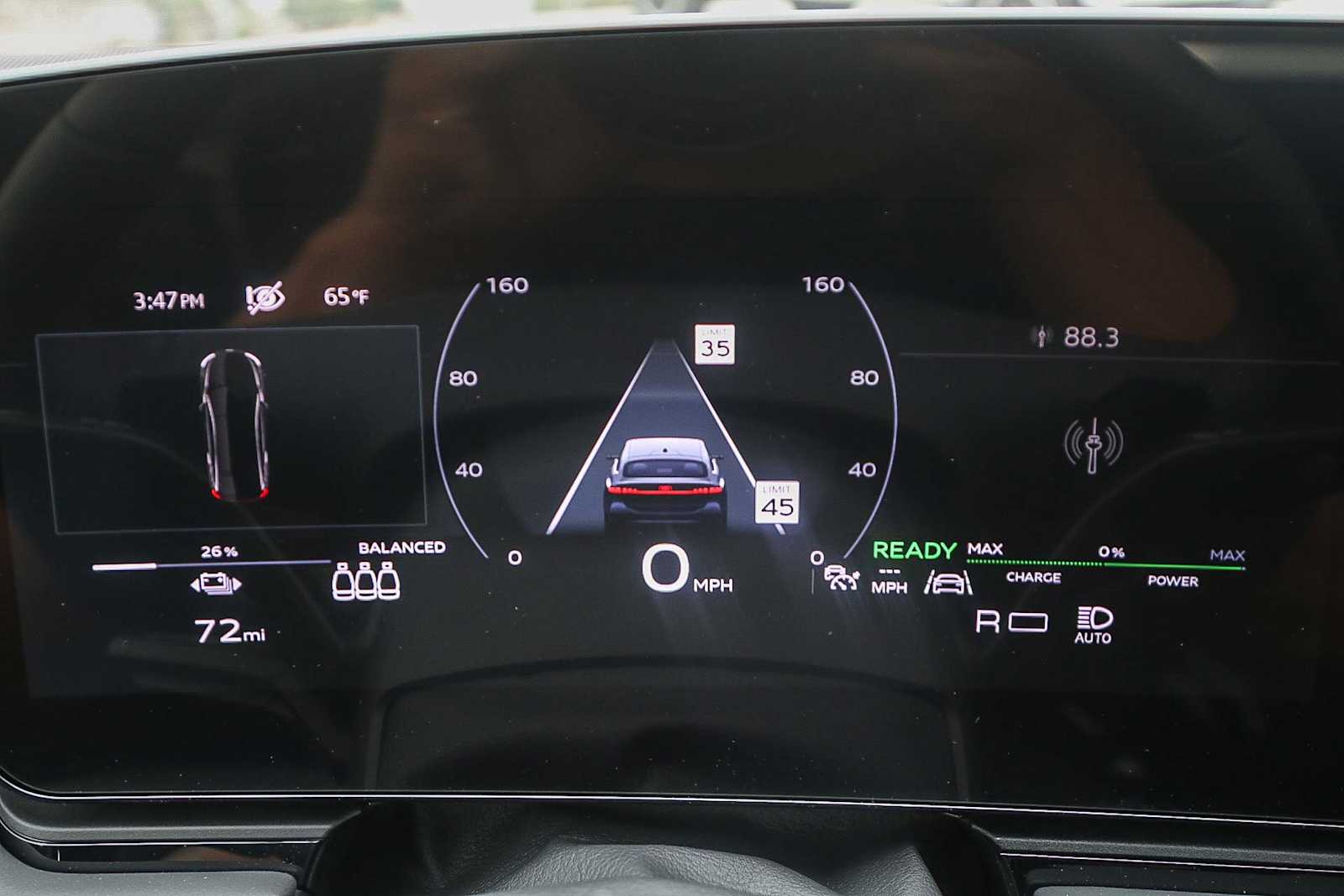 Thumbnail: 2025 Audi e-tron - 24