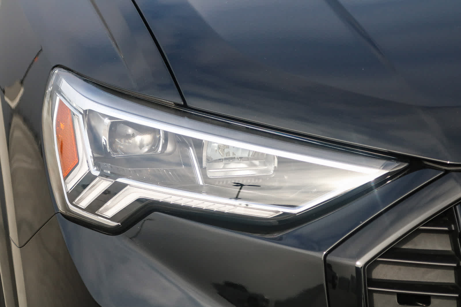 Thumbnail: 2025 Audi Q3 - 4