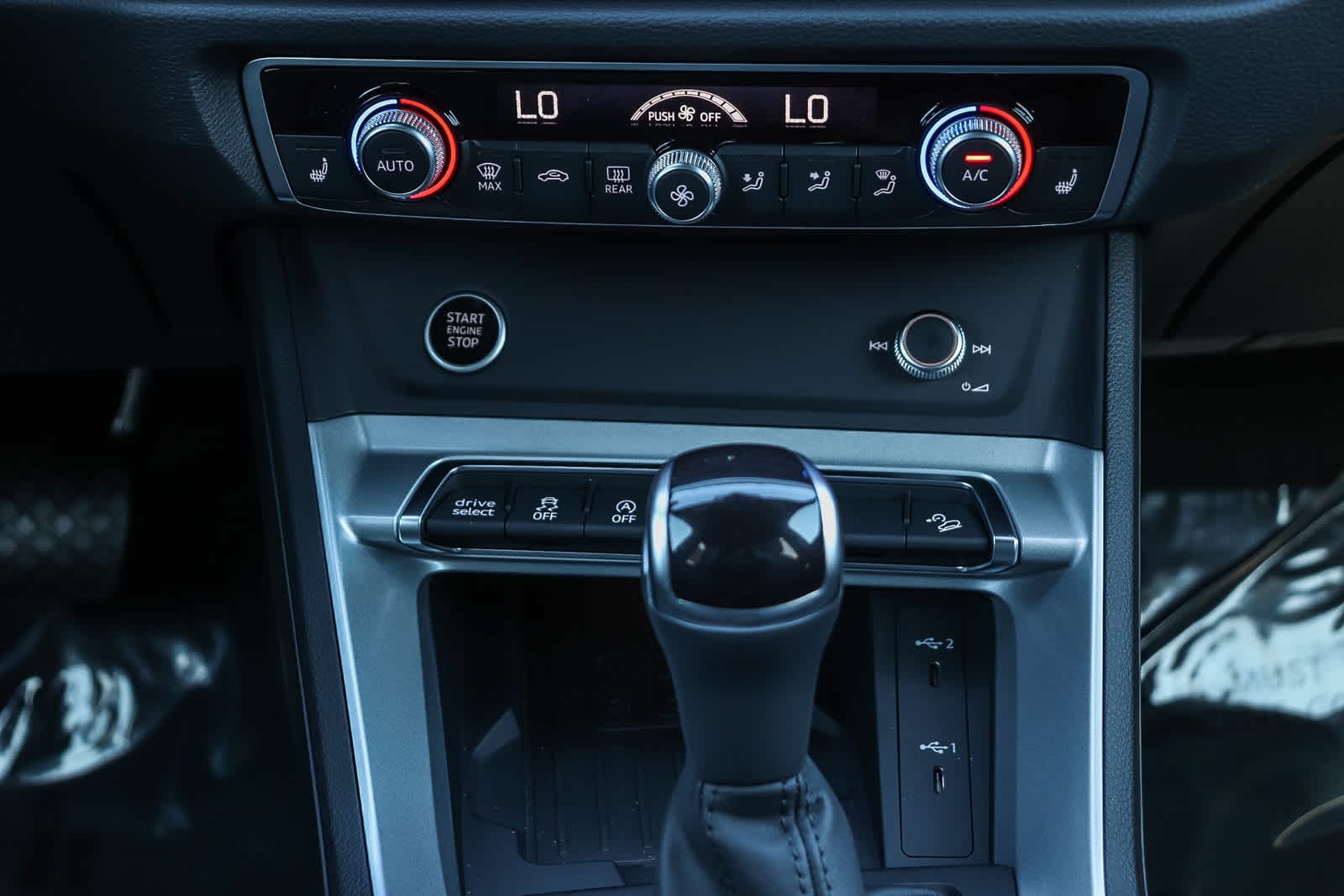 Thumbnail: 2025 Audi Q3 - 18