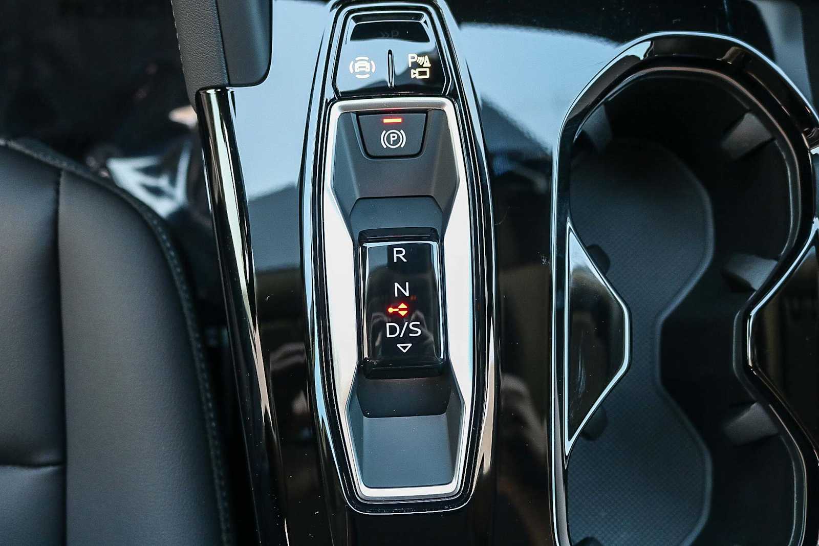 Thumbnail: 2025 Audi Q5 - 24