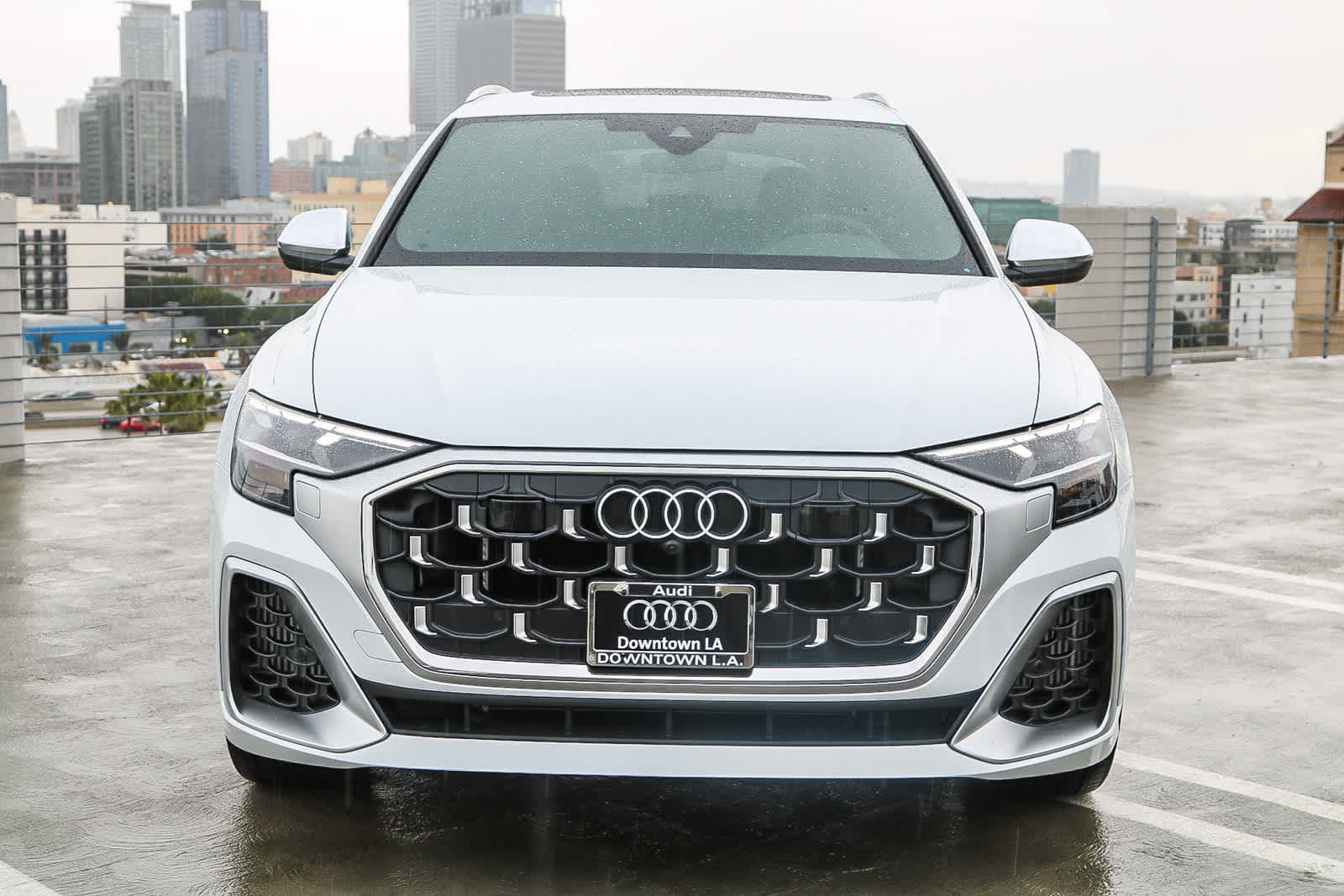 Thumbnail: 2025 Audi SQ8 - 2