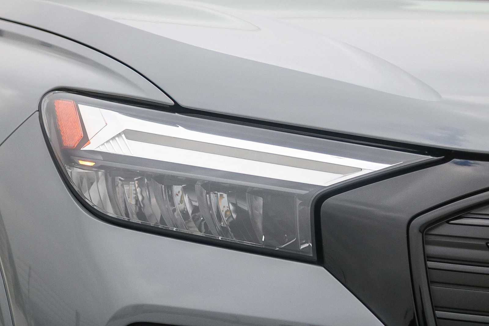 Thumbnail: 2025 Audi Q4 e-tron - 4