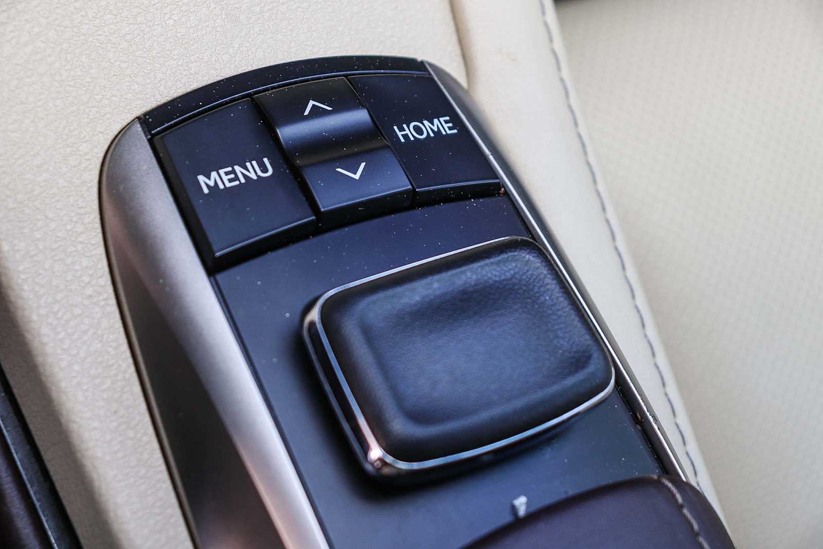 Thumbnail: 2016 Lexus ES - 26