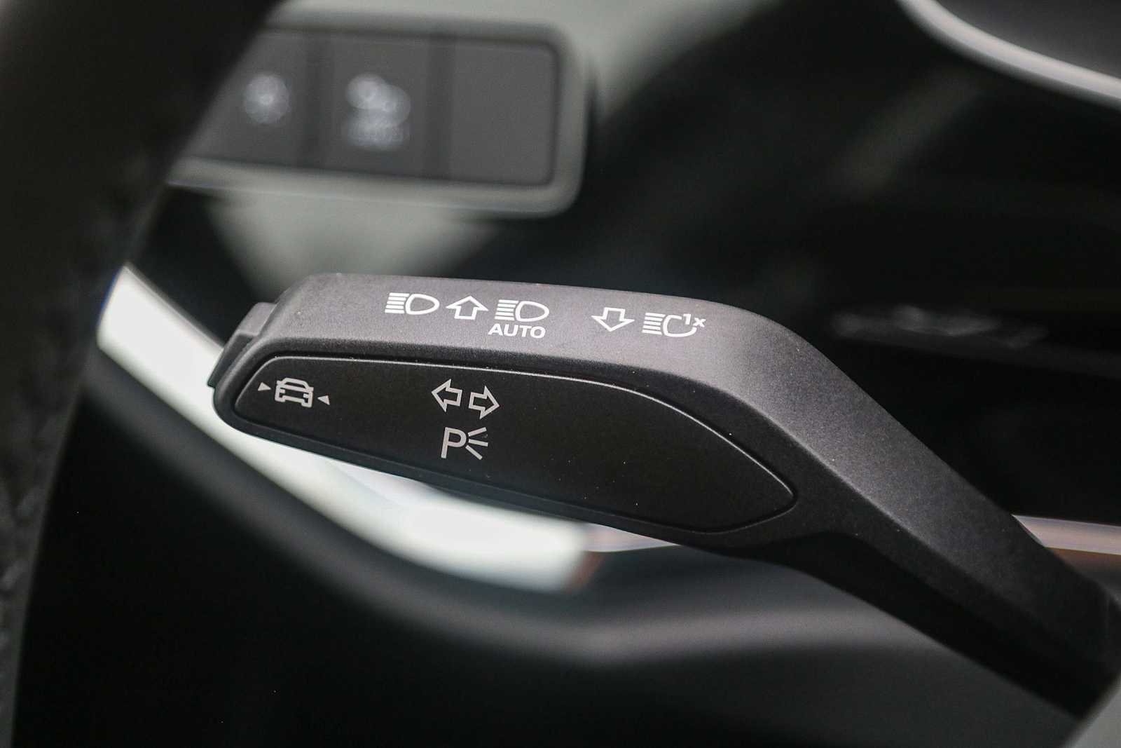 Thumbnail: 2025 Audi Q3 - 36