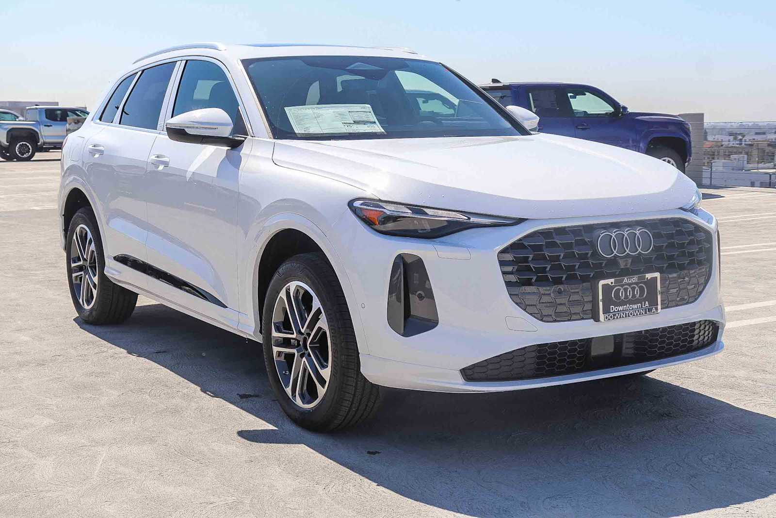 Thumbnail: 2025 Audi Q5 - 3