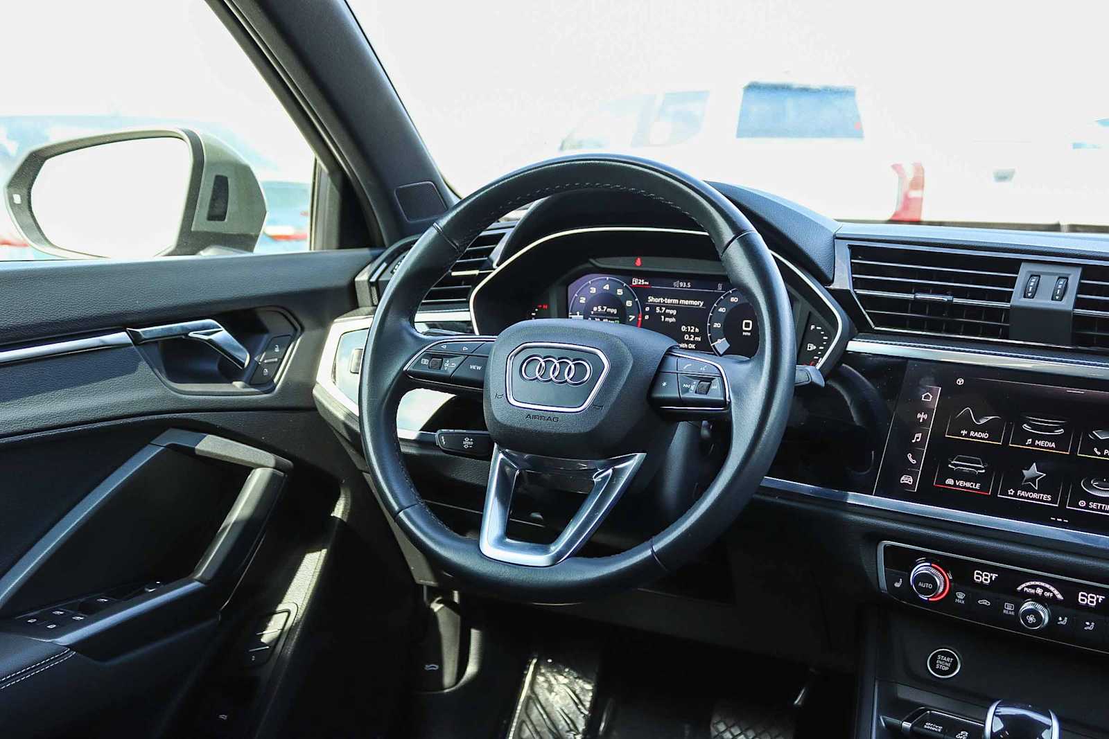 Thumbnail: 2023 Audi Q3 - 20