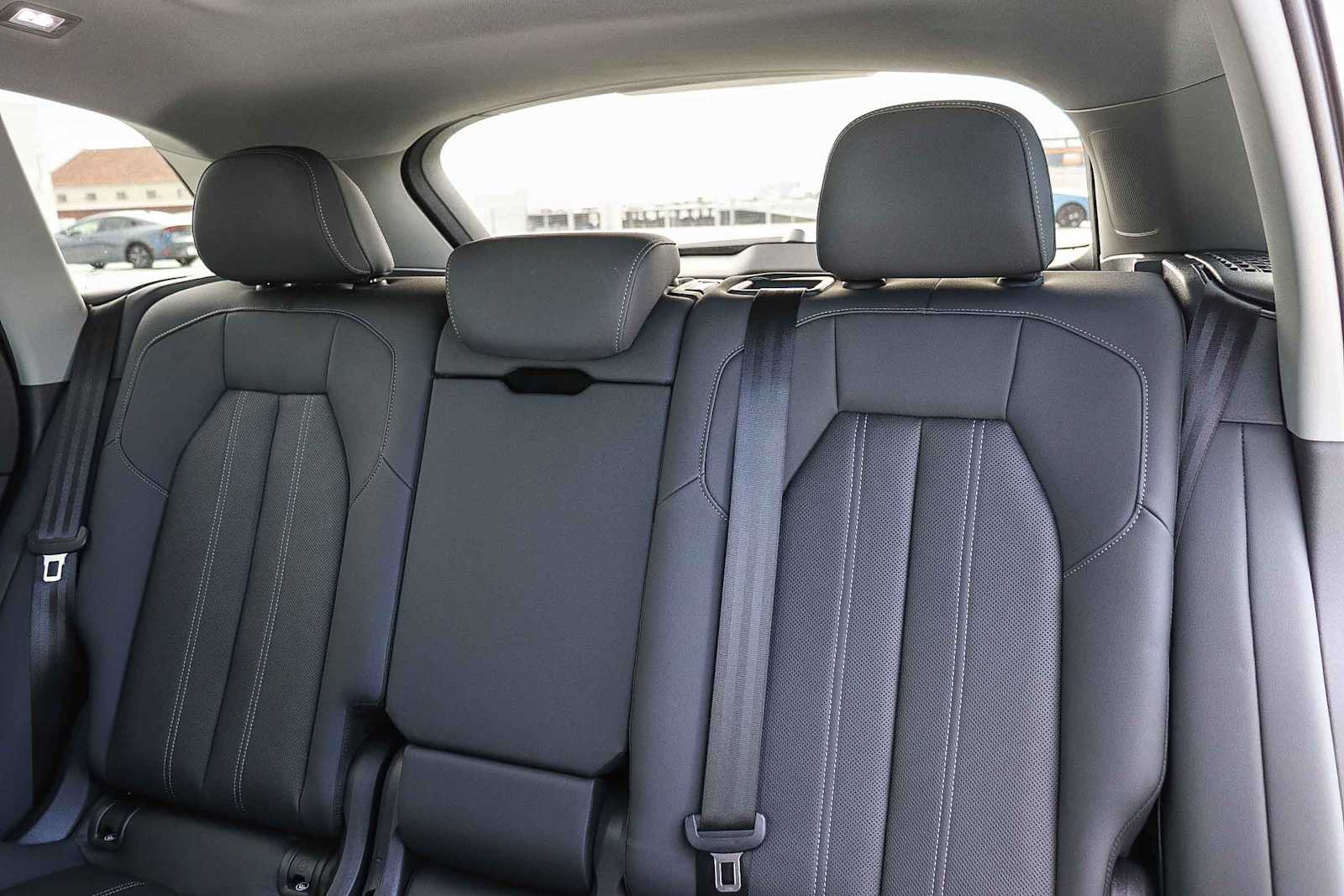 Thumbnail: 2025 Audi Q5 - 23