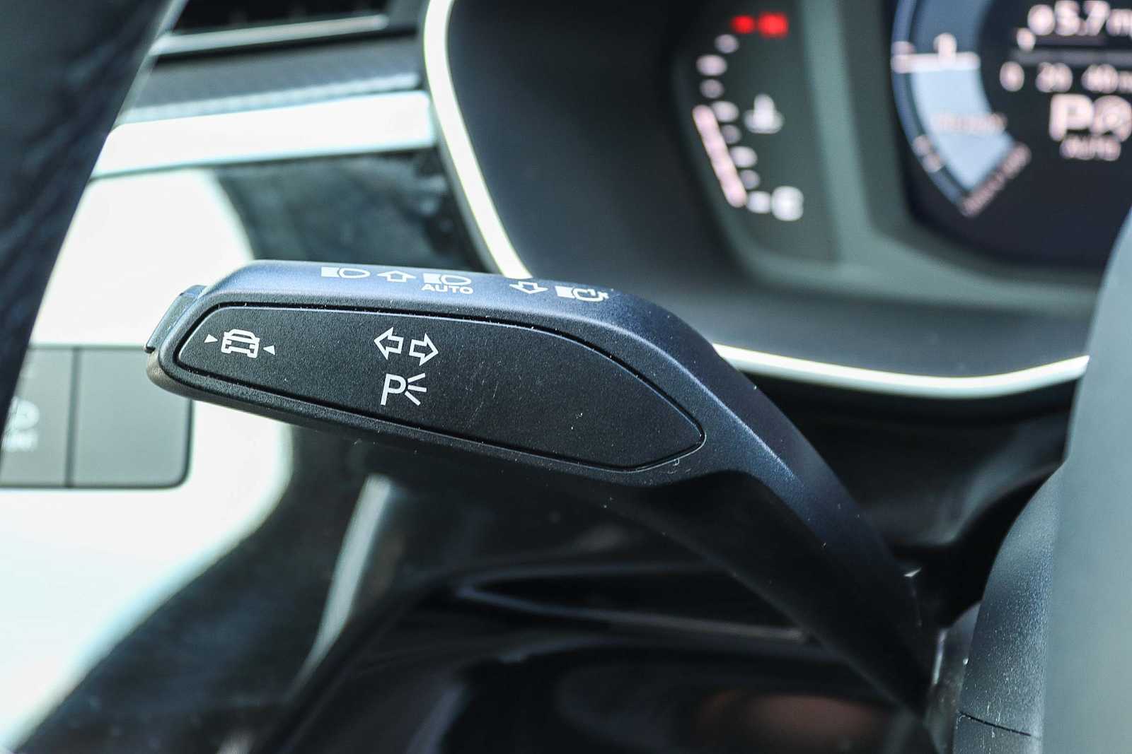 Thumbnail: 2023 Audi Q3 - 29