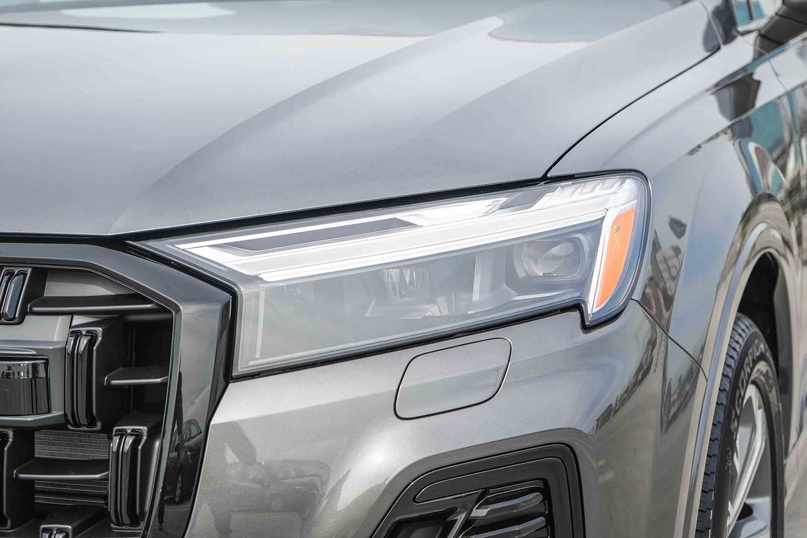 Thumbnail: 2026 Audi Q7 - 5