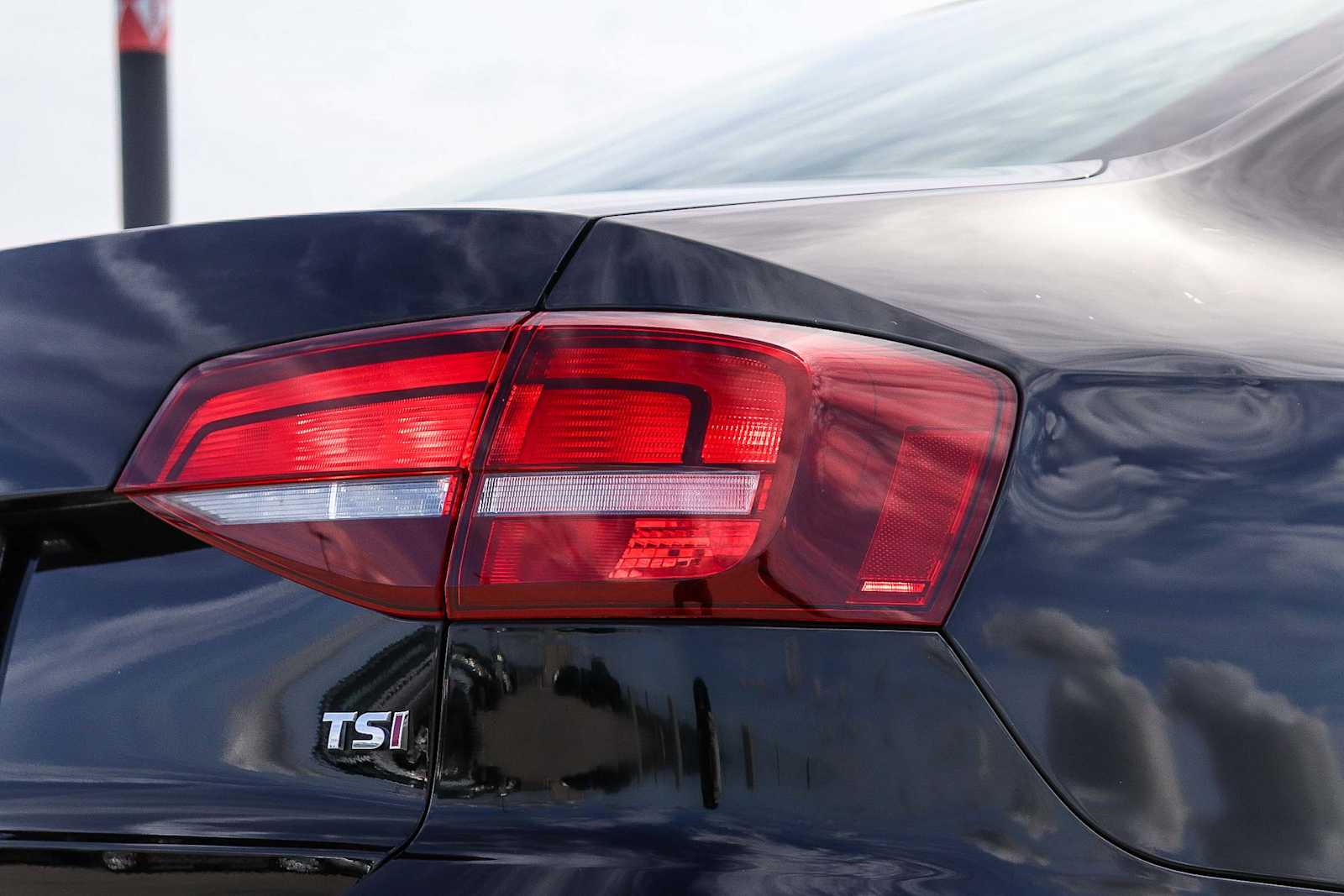 Thumbnail: 2017 Volkswagen Jetta - 10