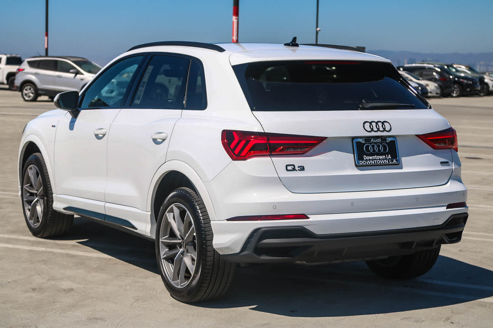 Thumbnail: 2025 Audi Q3 - 9