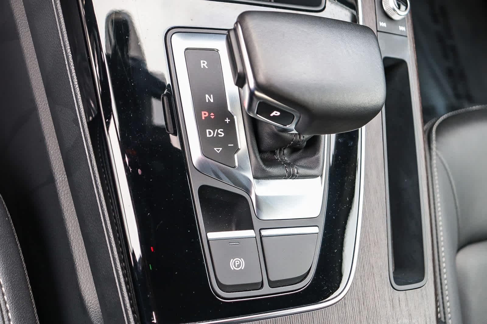 Thumbnail: 2023 Audi Q5 - 22