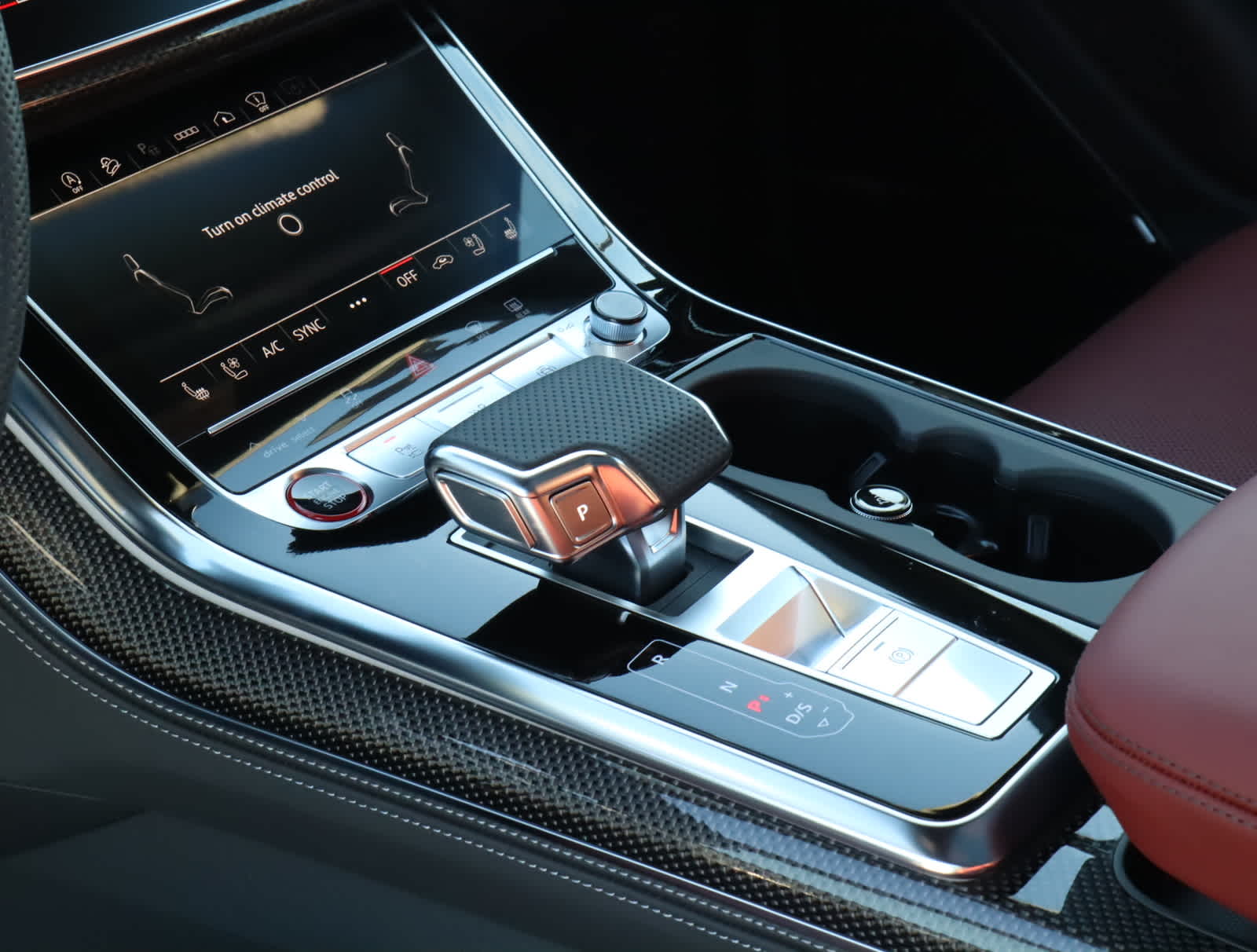 Thumbnail: 2024 Audi SQ7 - 17