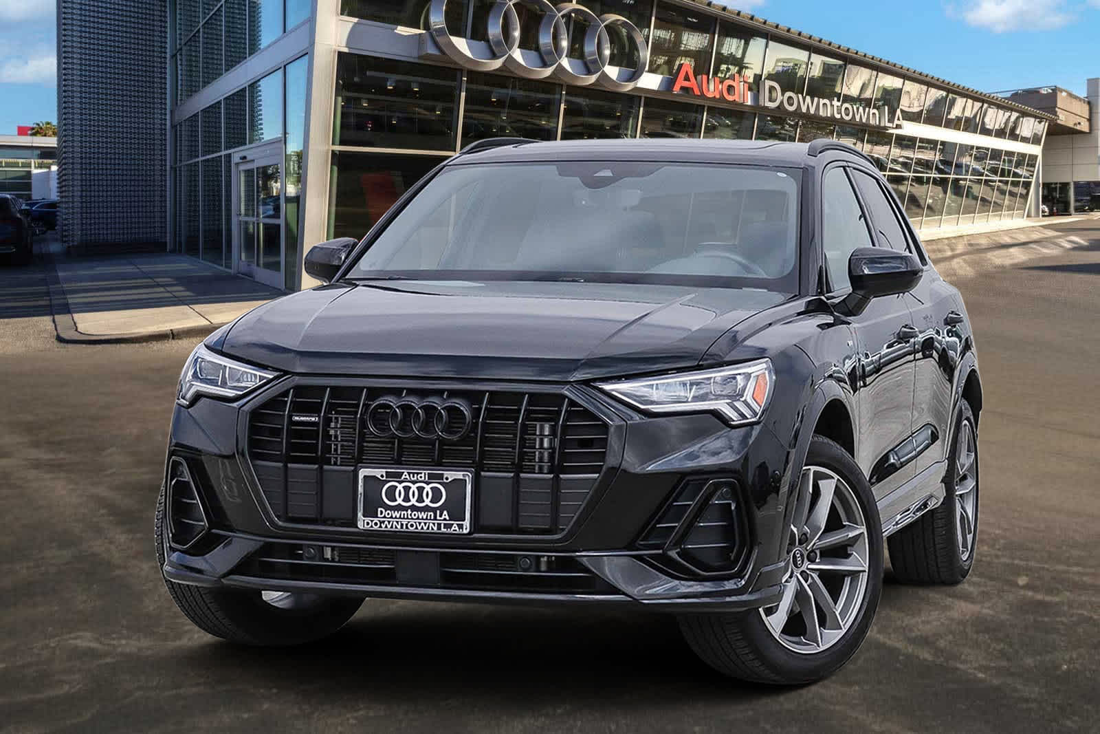 Thumbnail: 2025 Audi Q3 - 1