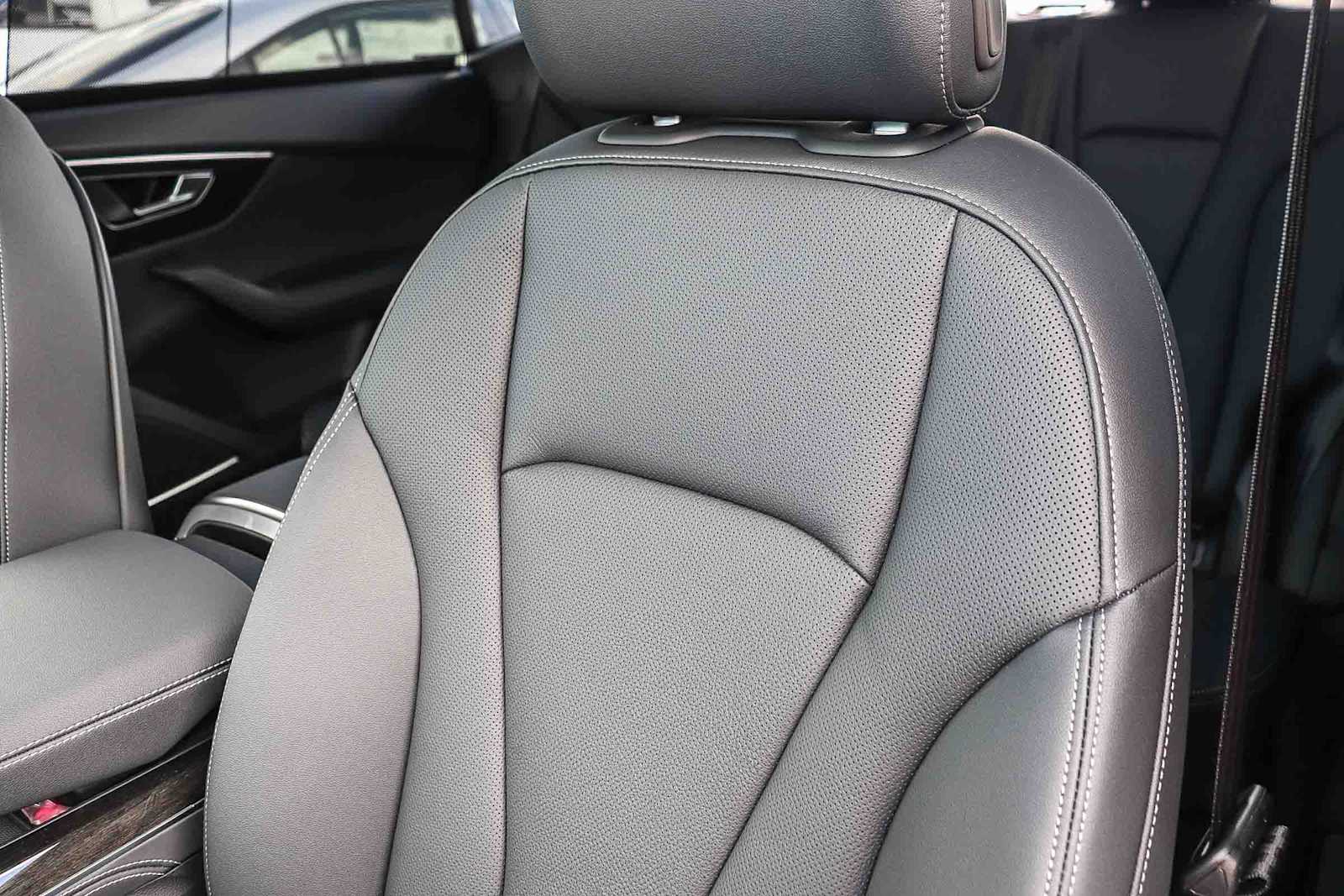 Thumbnail: 2026 Audi Q8 - 37