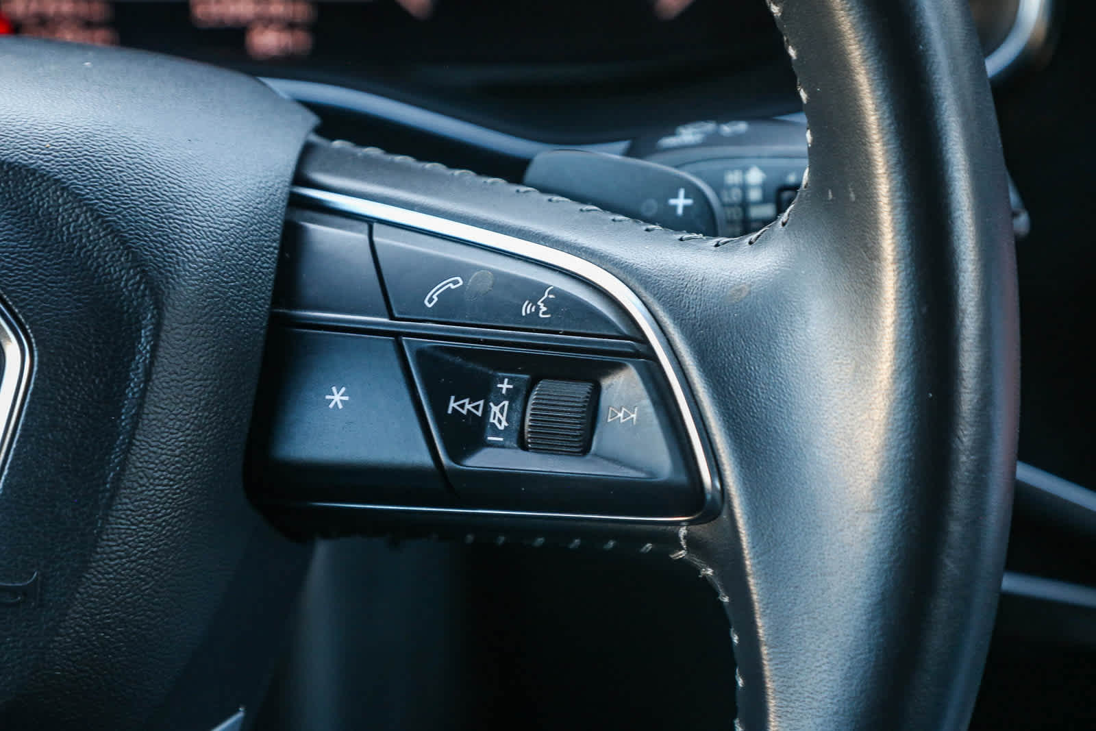 Thumbnail: 2019 Audi Q8 - 17