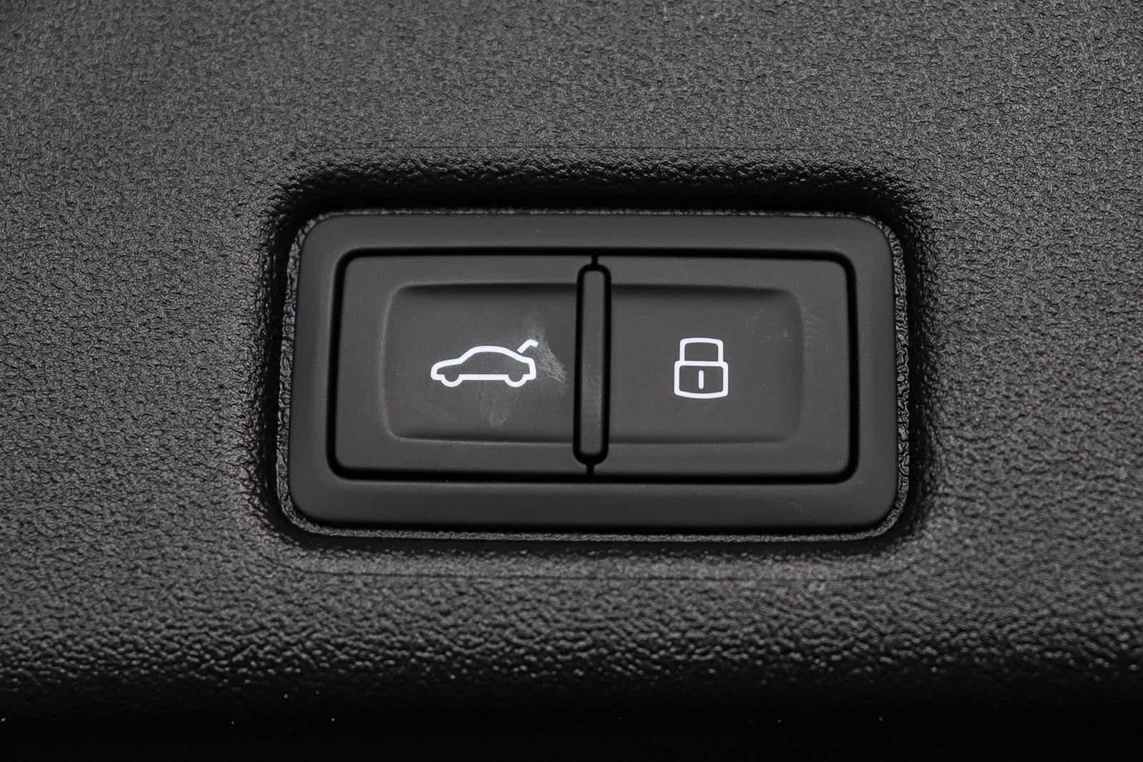 Thumbnail: 2025 Audi Q5 - 32