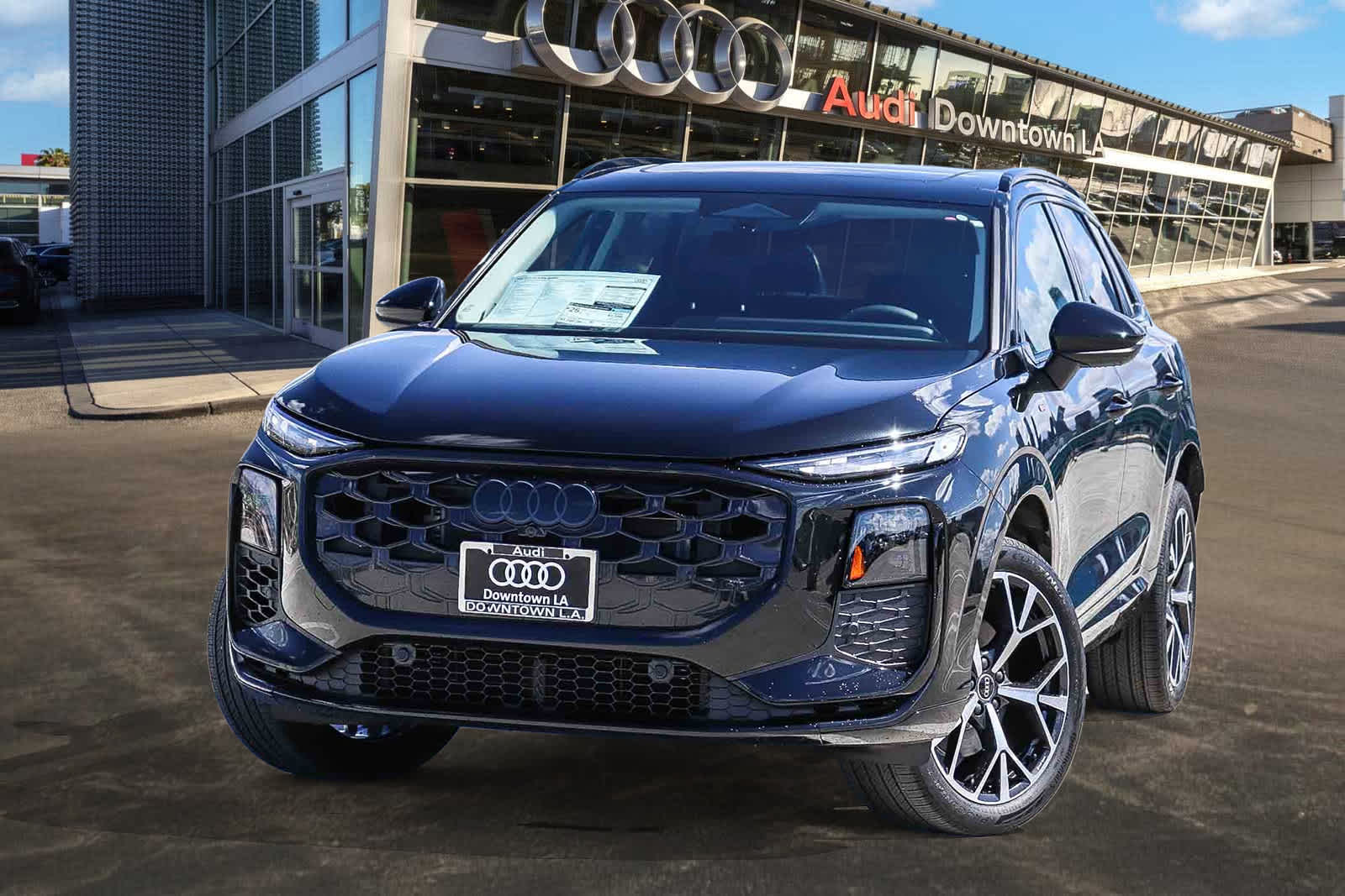 Thumbnail: 2026 Audi Q3 - 1